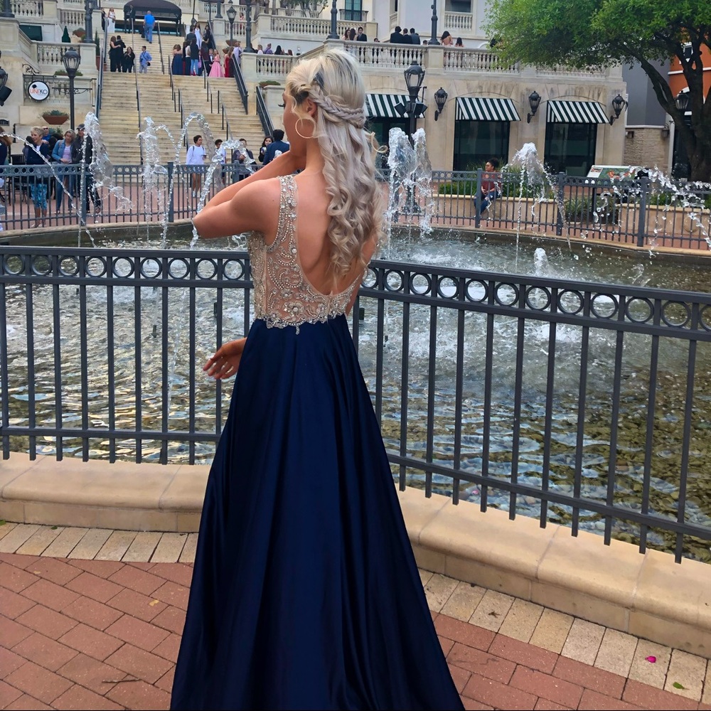 Sherri hill prom dress